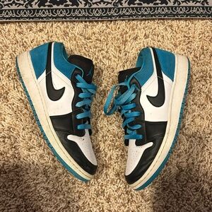 Jordan 1 low size 7
